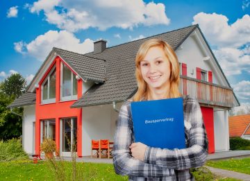 Viel Platz + DG Ausbaupotential, 2 Garagen, großes Grundstück 2.700 m2, IHRE CHANCE!, 15374 Müncheberg, Wohn- und Geschäftshaus