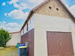 Viel Platz + DG Ausbaupotential, 2 Garagen, großes Grundstück 2.700 m2, IHRE CHANCE! - Aussenfoto Nebengebäude Garage 1