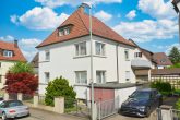 RESERVIERT: Großzügiges 1-/2-Familienhaus in Top Lage am Ulmer Kuhberg - Außenansicht  mit Garage (1)