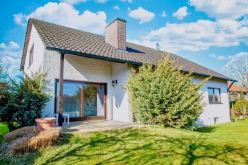 BESICHTIGUNG Mi. 15.04. Solide und großzügig, mit viel Platz, Ausbaupotential DG, Garten, Garage, 89079 Ulm, Einfamilienhaus