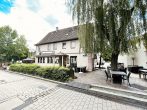 Top-Paket: Gasthof-Pension, Restaurant, Kellerkneipe, Fremdenzimmer, Wohnung, Büro, 11 Stellplätze - Aussenansicht Restaurant Pension Bild 2