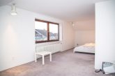 Solide und großzügig gebaut, viel Platz PLUS Ausbaupotential im DG, sehr gute Lage - Dachgeschoss - Gästezimmer