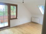 3 Fam.haus, renoviert, ruhig, Waldrand, Heizung 2018, PV + Speicher, Garagen, ohne Mieter LESEN - DG IMG_9389