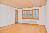 3 Fam.haus, renoviert, ruhig, Waldrand, Heizung 2018, PV + Speicher, Garagen, ohne Mieter LESEN - OG  Schlafzimmer mit Ausgang zum Balkon