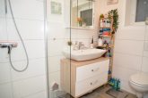 3 Fam.haus, renoviert, ruhig, Waldrand, Heizung 2018, PV + Speicher, Garagen, ohne Mieter LESEN - EG   DSC_4794
