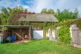 Gemütliches EFH in ruhiger Lage, großes Grundstück 6.400 m², neue Heizung und Bad, RAUS IN'S GRÜNE! - Zwei massiv gemauerte Gebäude als Nebengelass und Garage bieten viele Möglichkeiten