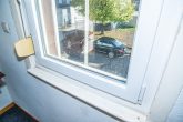 Kleines Haus mit Garten und Garage mit viel Potential, stark renovierungsbedürftig! - OG Fenster neu
