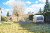 Baugrundstück 454 m² in sehr guter Lage mit Abrisshaus / Ruine - Grundstück hinter dem Haus Blick nach Osten