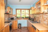 Junges Haus mit viel Platz in ruhiger Lage mit schönem Garten zum Wohlfühlen - Küche im EG
