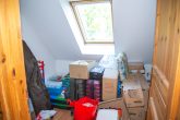 Junges Haus mit viel Platz in ruhiger Lage mit schönem Garten zum Wohlfühlen - Abstellraum Heizungsraum im DG